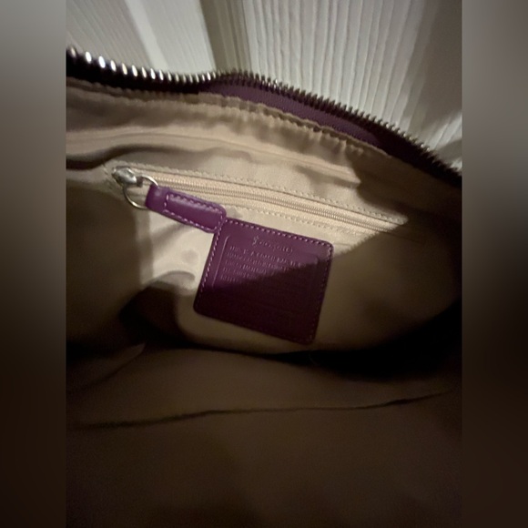 Coach Signature Handbag - Picture 3 of 4